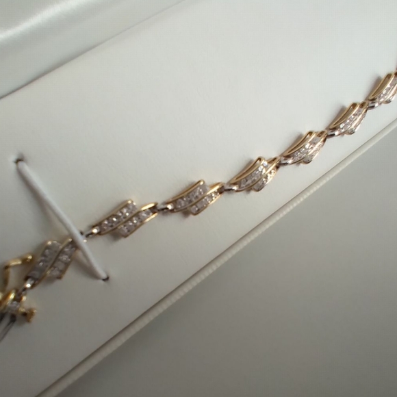 VINTAGE 10K Gold Diamonds Bracelet Tennis Bracelet Stamped JAFA - Picture 1 of 13